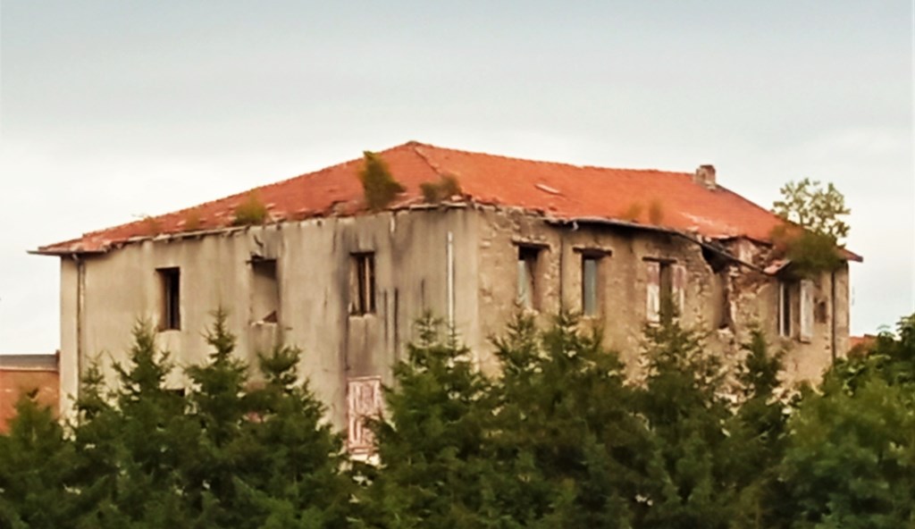 Ruine Hotel Beauséjour